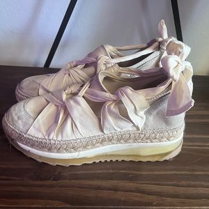 Espadrilles tennis shoes in great condition!